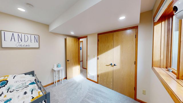 64562 270th Street, Alden, MN 56009