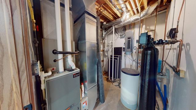 64562 270th Street, Alden, MN 56009