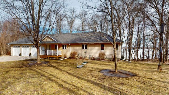 64562 270th Street, Alden, MN 56009
