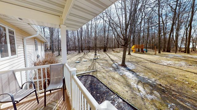 64562 270th Street, Alden, MN 56009