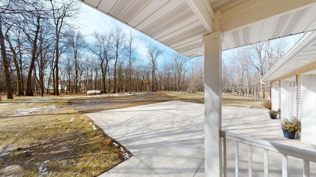 64562 270th Street, Alden, MN 56009