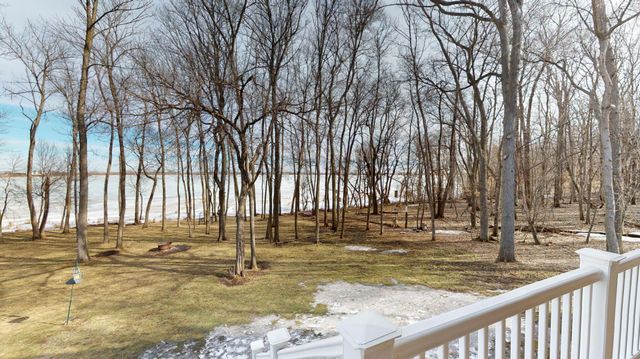 64562 270th Street, Alden, MN 56009