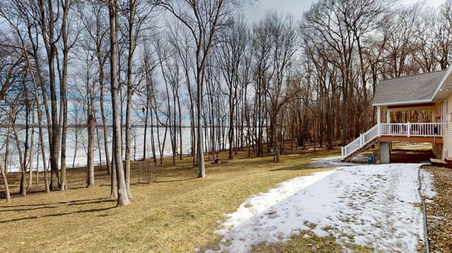 64562 270th Street, Alden, MN 56009