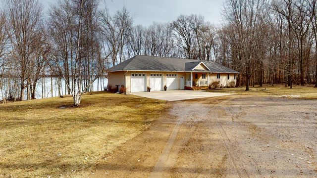 64562 270th Street, Alden, MN 56009