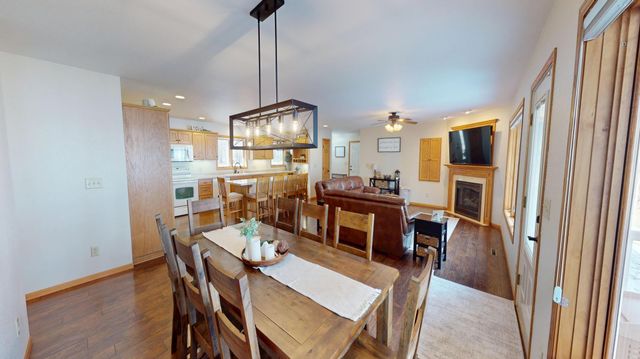 64562 270th Street, Alden, MN 56009