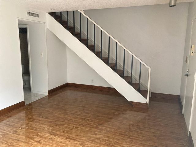 8014 PEACH DRIVE 99, Tampa, FL 33637