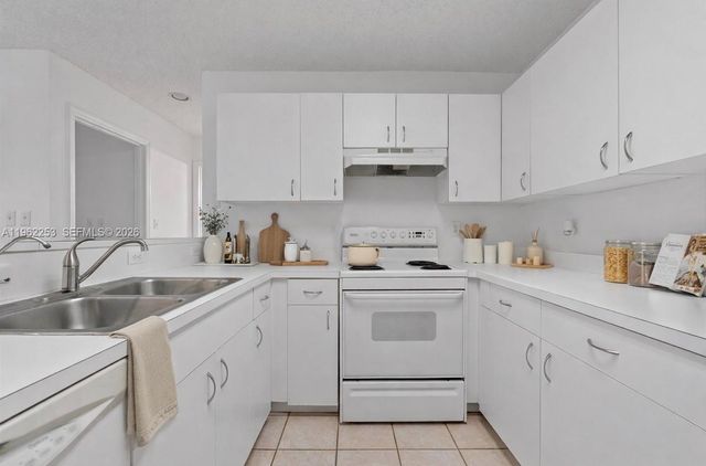 10111 W Atlantic Blvd C3, Coral Springs, FL 33071