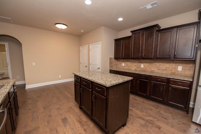 212 Chrisopher Luke Circle, Perry, GA 31069