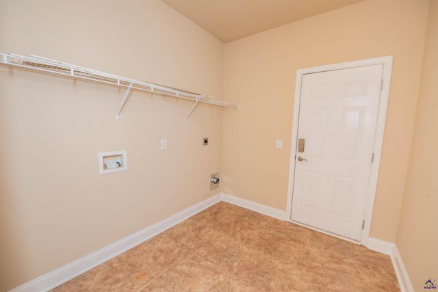 212 Chrisopher Luke Circle, Perry, GA 31069
