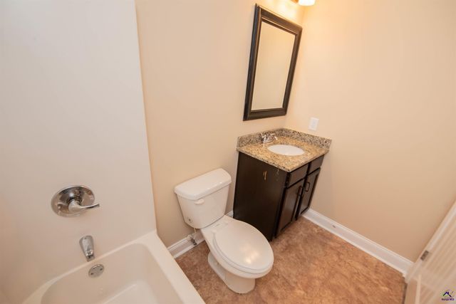 212 Chrisopher Luke Circle, Perry, GA 31069
