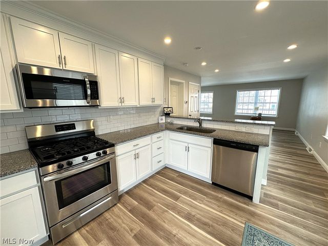 4433 Fenwick Avenue, Cleveland, OH 44113