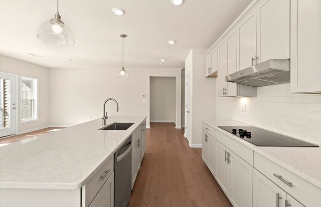 5 Peters Farm Way 407, Westborough, MA 01581