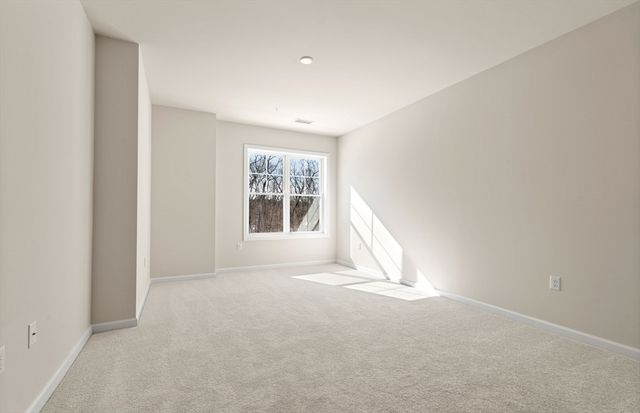 5 Peters Farm Way 407, Westborough, MA 01581