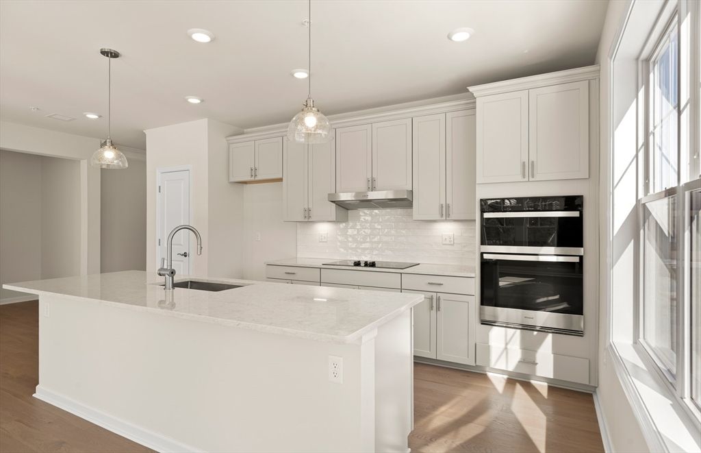 5 Peters Farm Way 407, Westborough, MA 01581