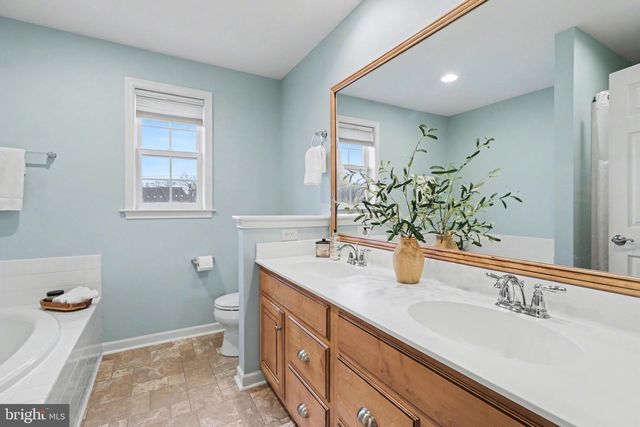 5260 MENDENHALL DR, Mechanicsburg, PA 17050