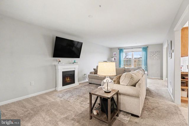 5260 MENDENHALL DR, Mechanicsburg, PA 17050