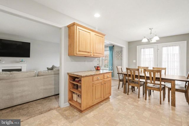 5260 MENDENHALL DR, Mechanicsburg, PA 17050