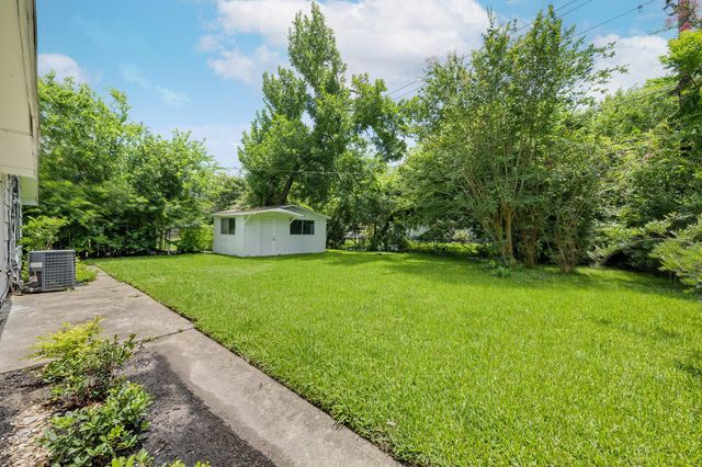 7007 Sharpview Drive, Houston, TX 77074