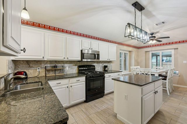 2614 Claudia DR, Leander, TX 78641