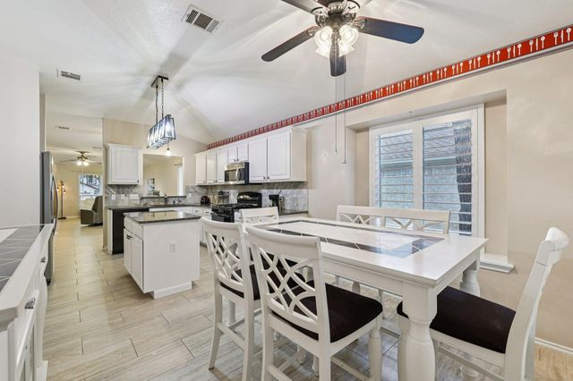 2614 Claudia DR, Leander, TX 78641