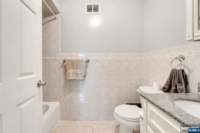 23 Cambridge Avenue, Jersey City, NJ 07307