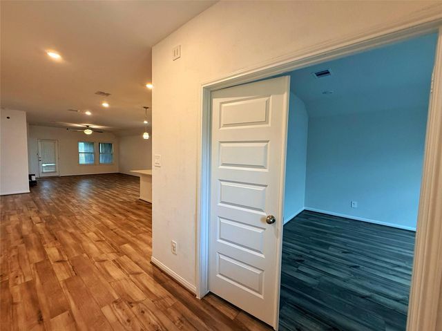 3914 Dry Creek Drive, Missouri City, TX 77459