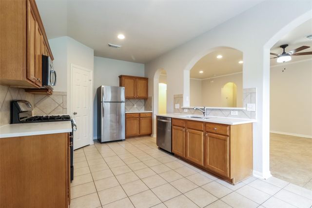 32310 Summer Park Lane, Conroe, TX 77385