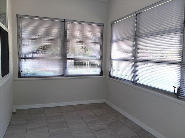 5244 6TH AVENUE N, St Petersburg, FL 33710