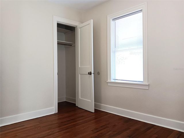 5244 6TH AVENUE N, St Petersburg, FL 33710