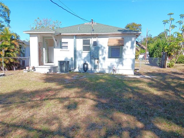 5244 6TH AVENUE N, St Petersburg, FL 33710