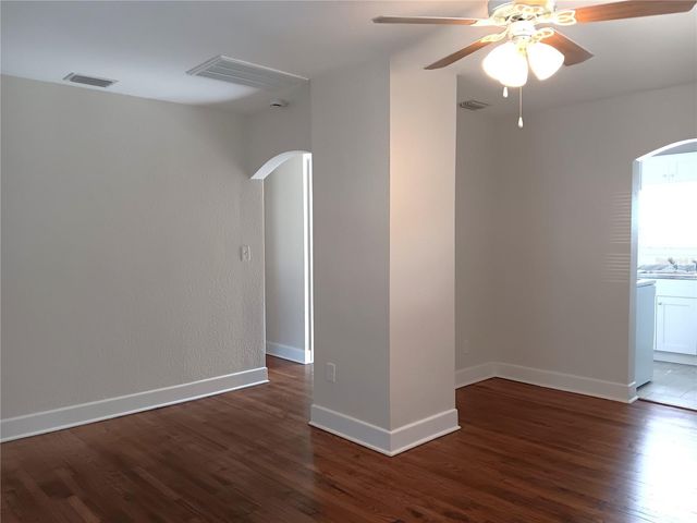 5244 6TH AVENUE N, St Petersburg, FL 33710