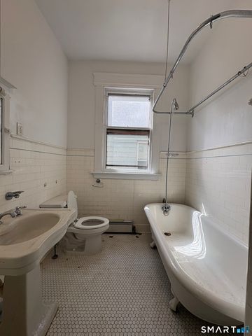 788 Elm Street Floor 1, New Haven, CT 06511