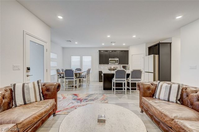 904 Adair Grove Lane, Las Vegas, NV 89138