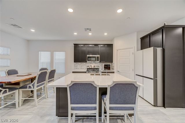 904 Adair Grove Lane, Las Vegas, NV 89138