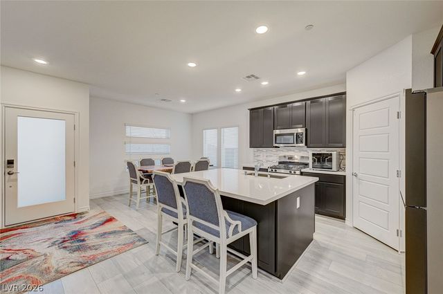 904 Adair Grove Lane, Las Vegas, NV 89138