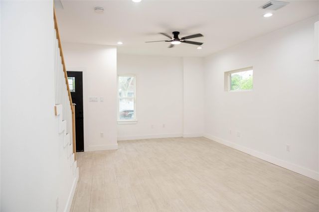 8208 Knox Street, Houston, TX 77088