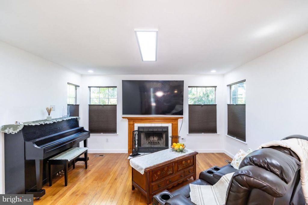 86 GORDON, LAWRENCE TOWNSHIP, NJ 08648 — photo 2