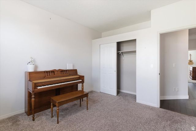 4921 W WOODRIDGE DR, South Jordan, UT 84009