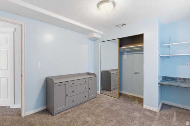 4921 W WOODRIDGE DR, South Jordan, UT 84009