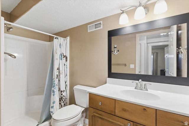 4921 W WOODRIDGE DR, South Jordan, UT 84009