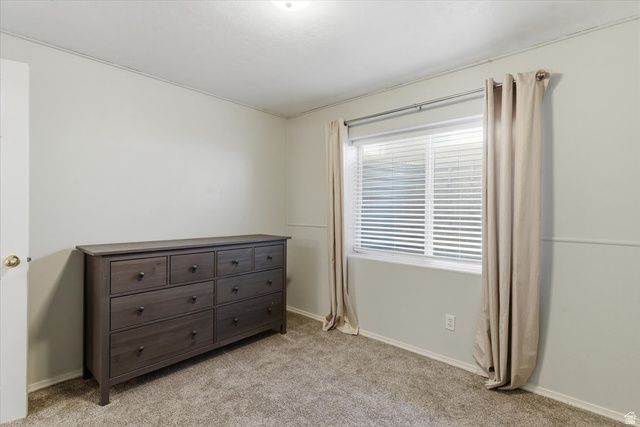 4921 W WOODRIDGE DR, South Jordan, UT 84009