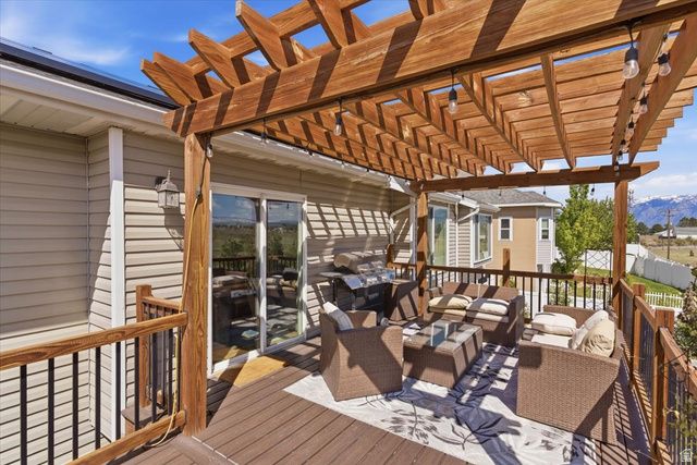 4921 W WOODRIDGE DR, South Jordan, UT 84009