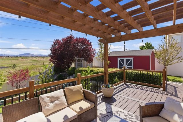 4921 W WOODRIDGE DR, South Jordan, UT 84009