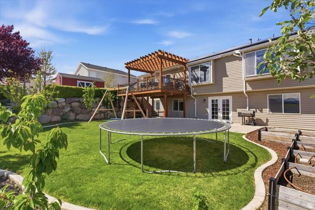 4921 W WOODRIDGE DR, South Jordan, UT 84009