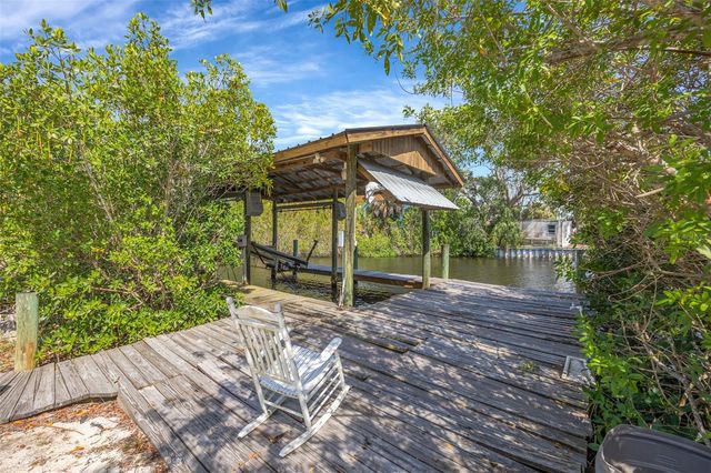 815 2ND AVENUE NW, Ruskin, FL 33570