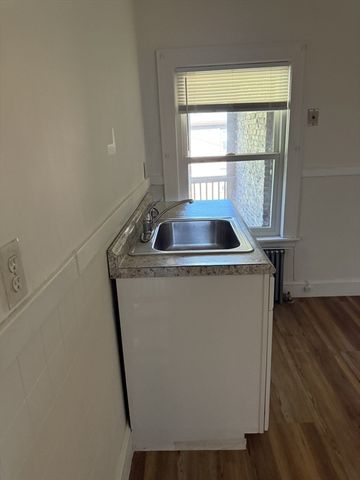 10 Weston Court 2, Braintree, MA 02184