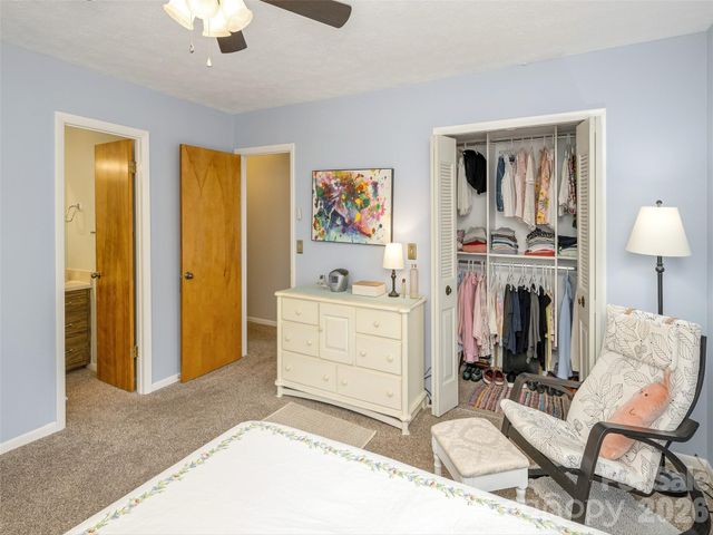 103 Oakwood Place 4, Hendersonville, NC 28792