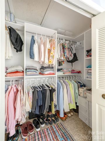 103 Oakwood Place 4, Hendersonville, NC 28792