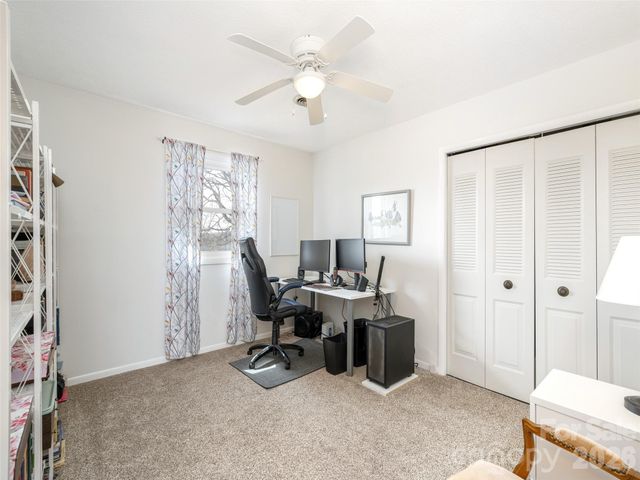 103 Oakwood Place 4, Hendersonville, NC 28792