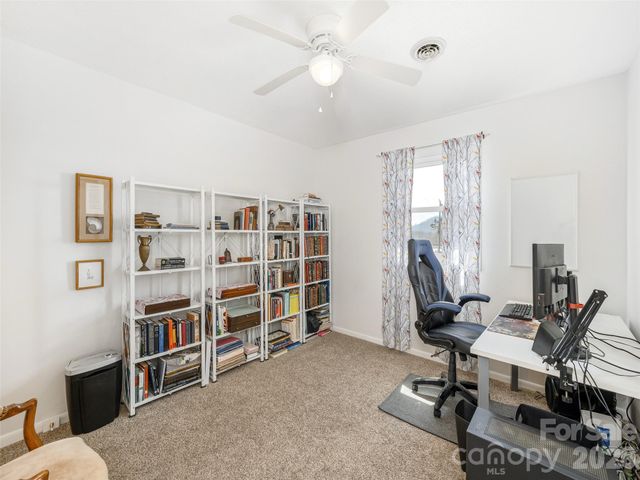 103 Oakwood Place 4, Hendersonville, NC 28792